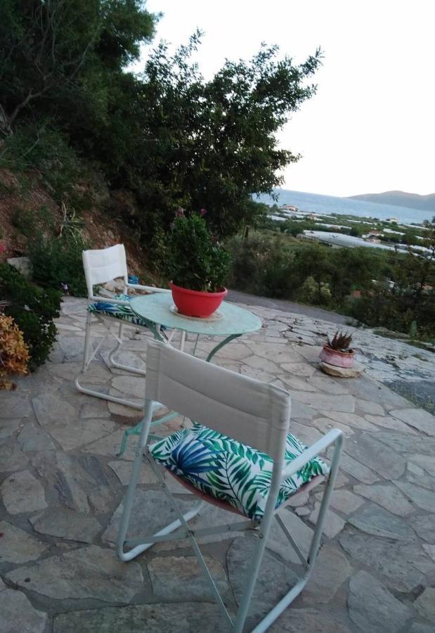 Apartment Under The Red Rock And View